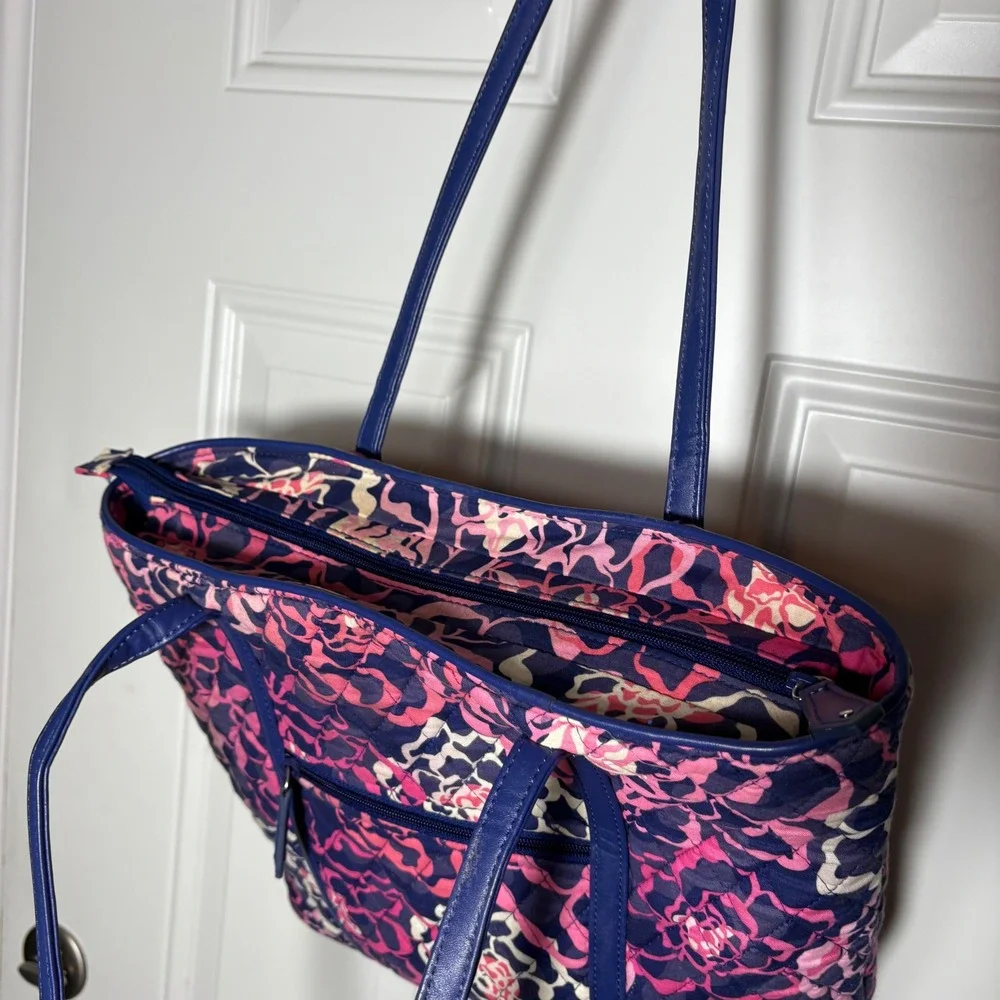 Vera Bradley Tote Bag Womens Medium Purple Pink Floral Excellent Quilted Cotton